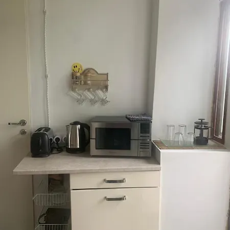 Vahe Apartment, Apartment
