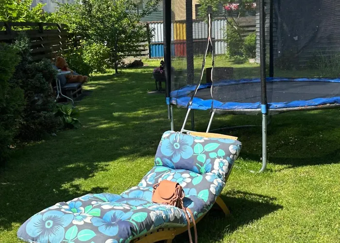 Vahe Apartment, * Παρνού